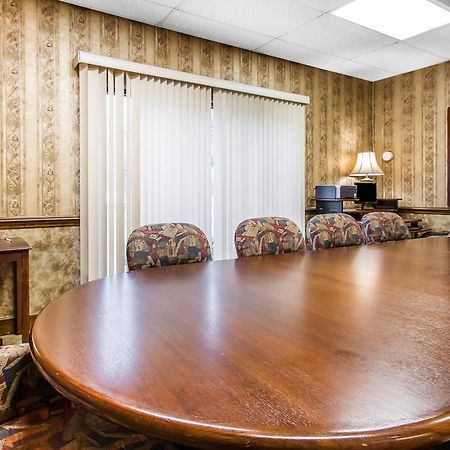 Executive Inn And Suites エンタープライズ エクステリア 写真