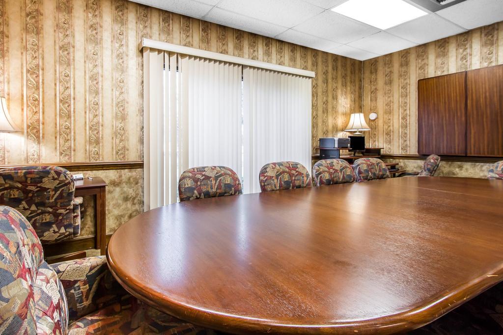Executive Inn And Suites エンタープライズ エクステリア 写真