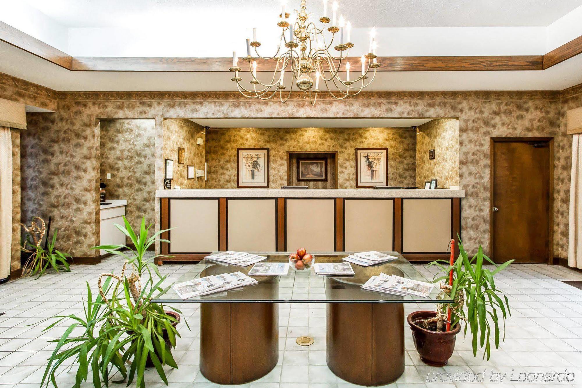 Executive Inn And Suites エンタープライズ エクステリア 写真