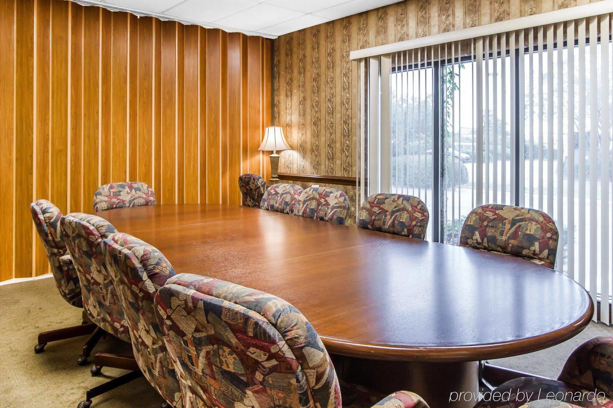 Executive Inn And Suites エンタープライズ エクステリア 写真